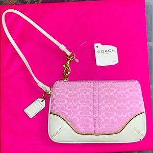 Coach vintage wristlet Pink /Beige Leather